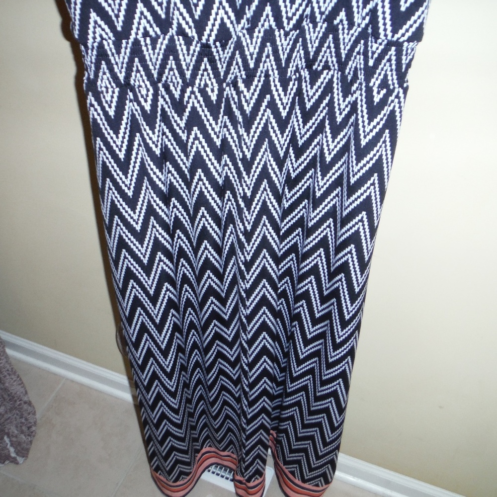 NEW DIRECTION XL DRESS - Picture 5 of 5